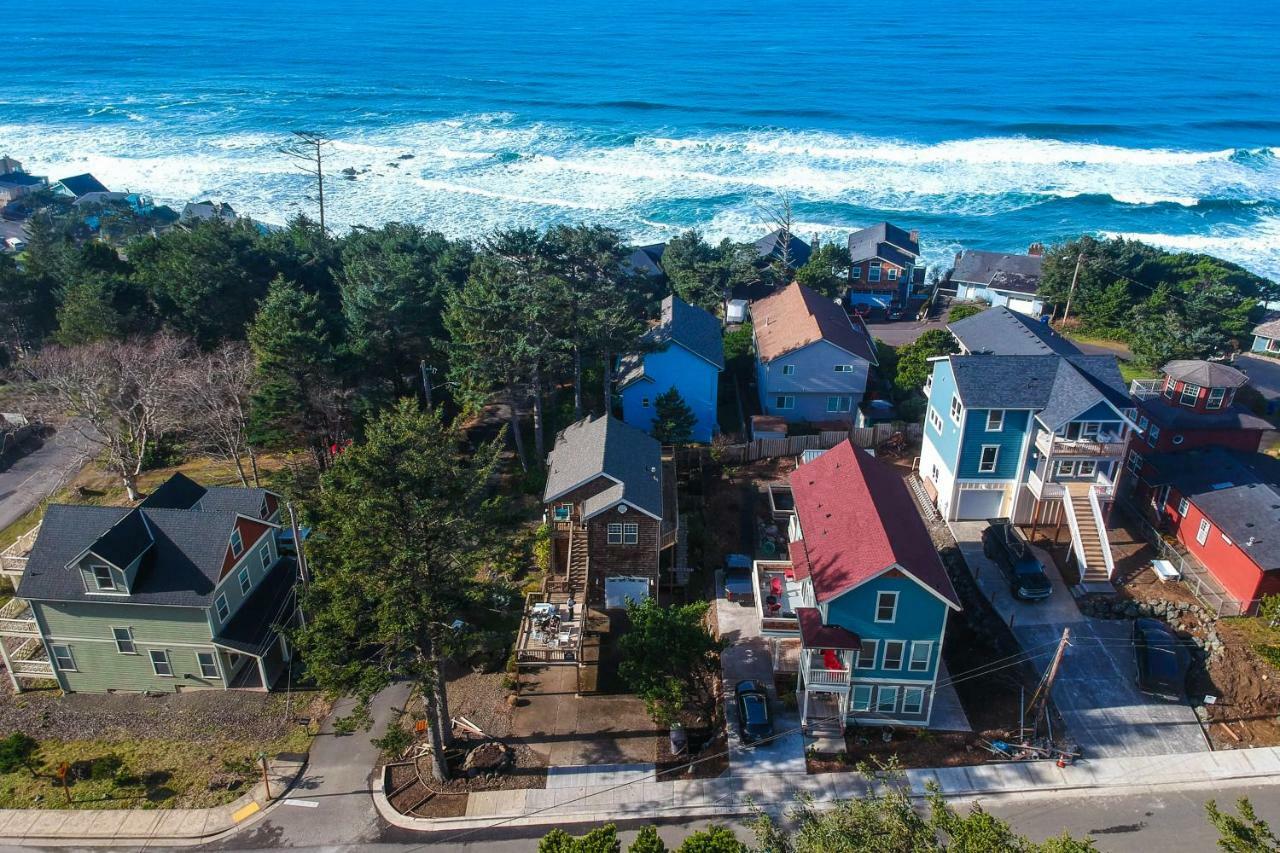 Beach House With A Park Lincoln City Exterior foto